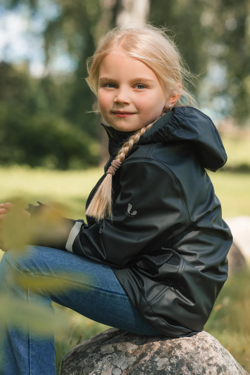 VESTBY RAIN JACKET - BLACK